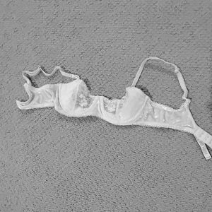 Victoria's Secret White Lace and Velvet Bra